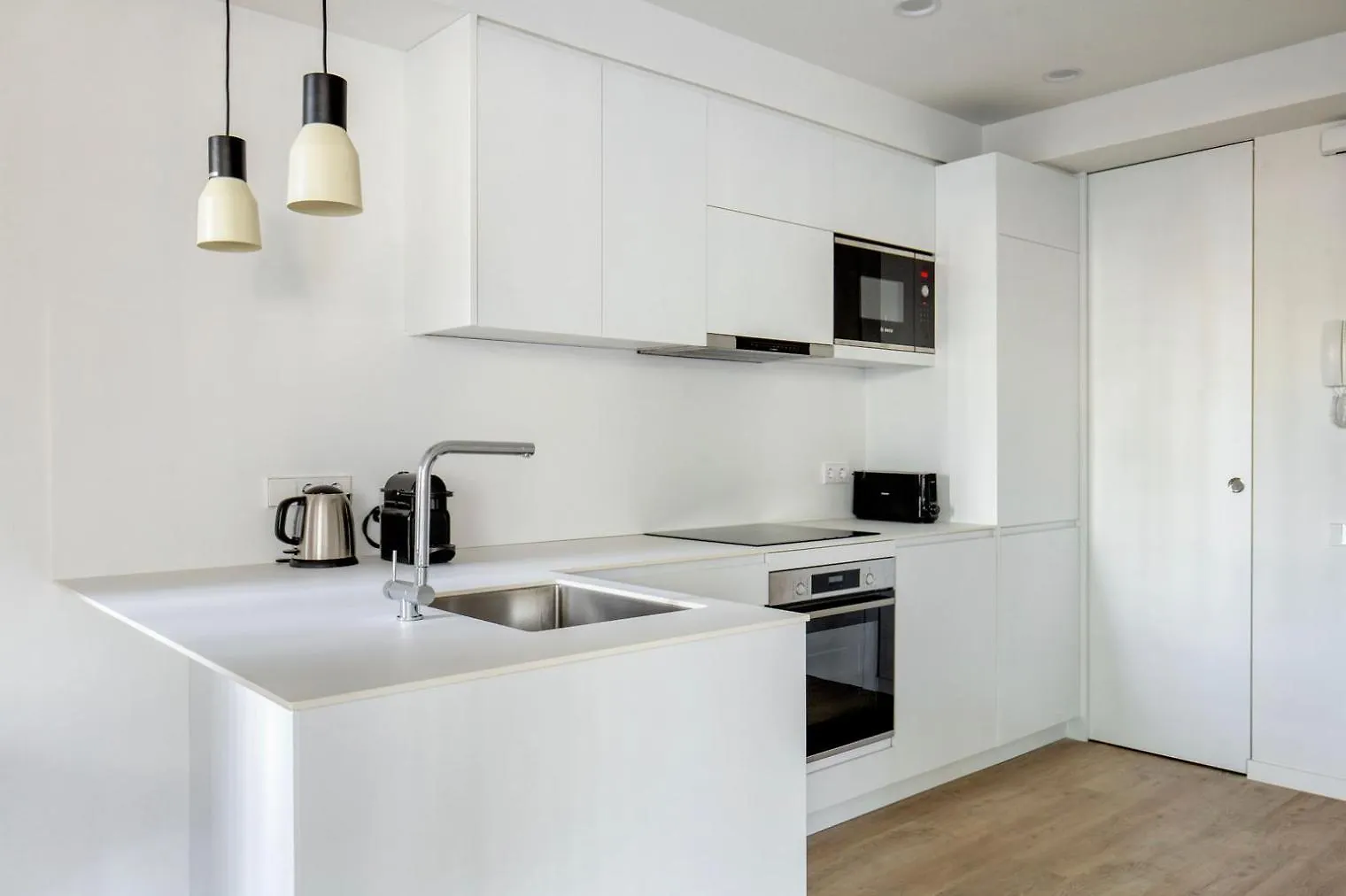 Apartment Ferienwohnung Blueground Sarria Doorman Newly Renovated Bcn-119 Barcelona
